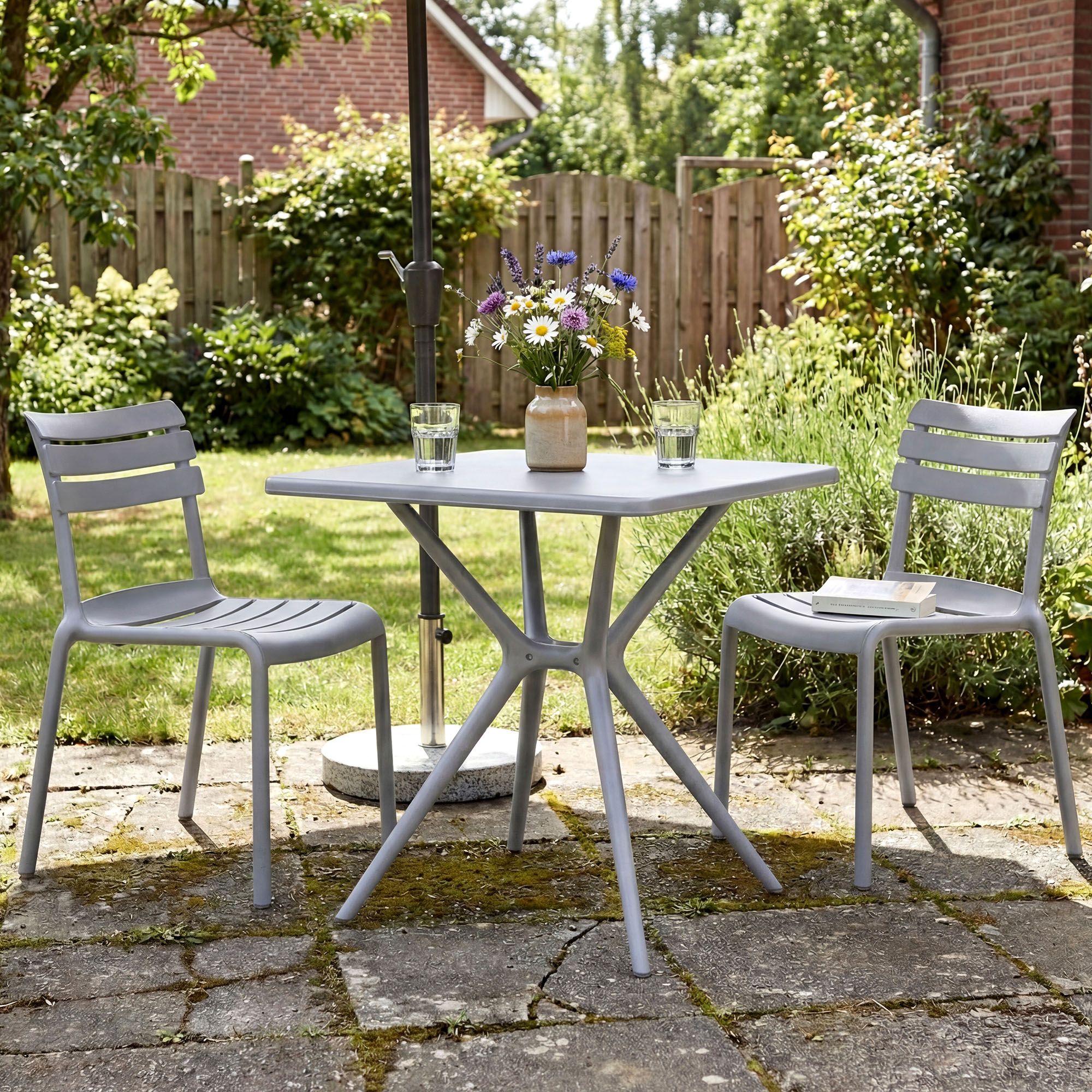 Gartenmöbel-Set Vela mit 2 Stühlen grau